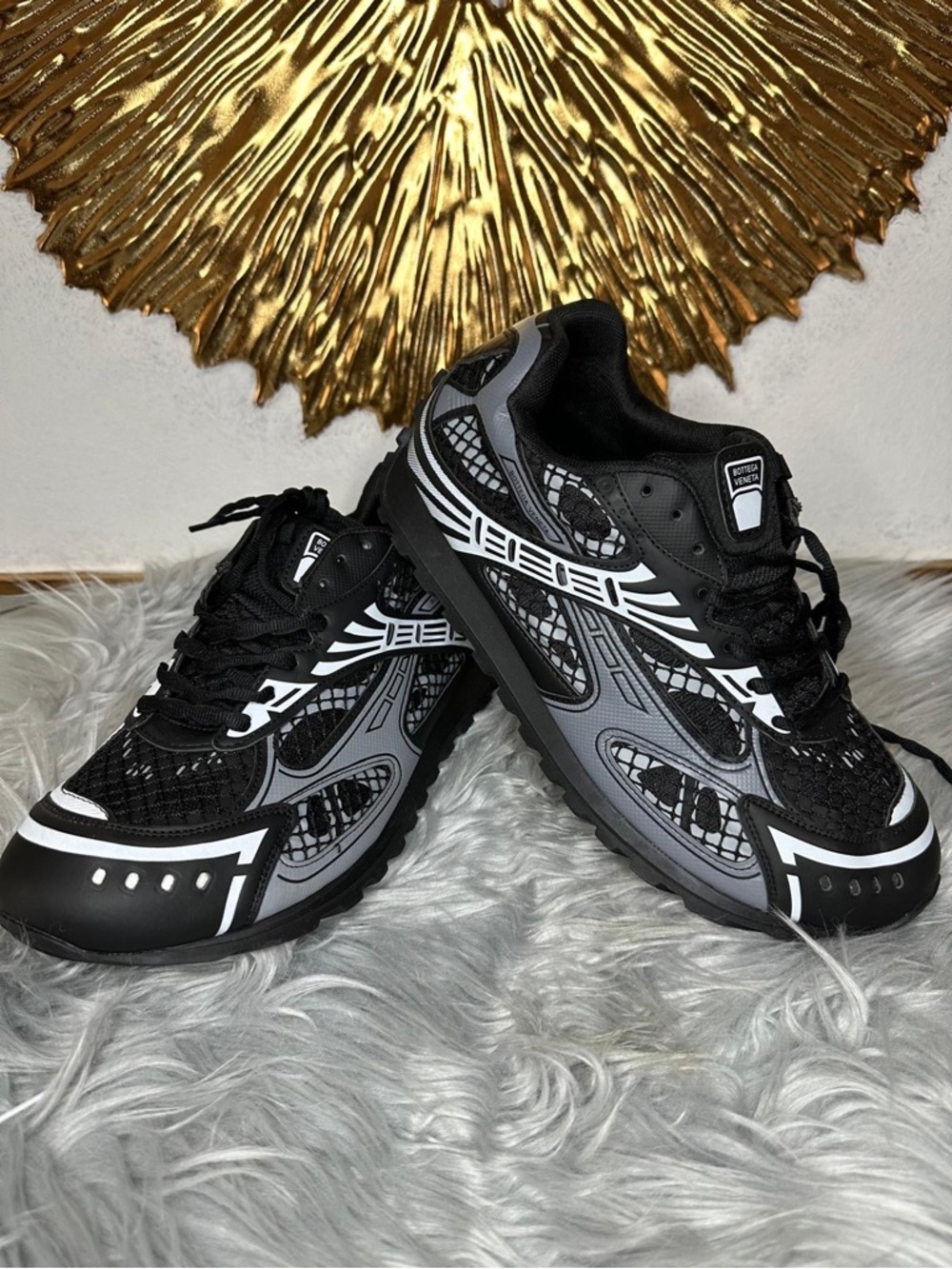 Men's Black & Gray Athletic Sneakers